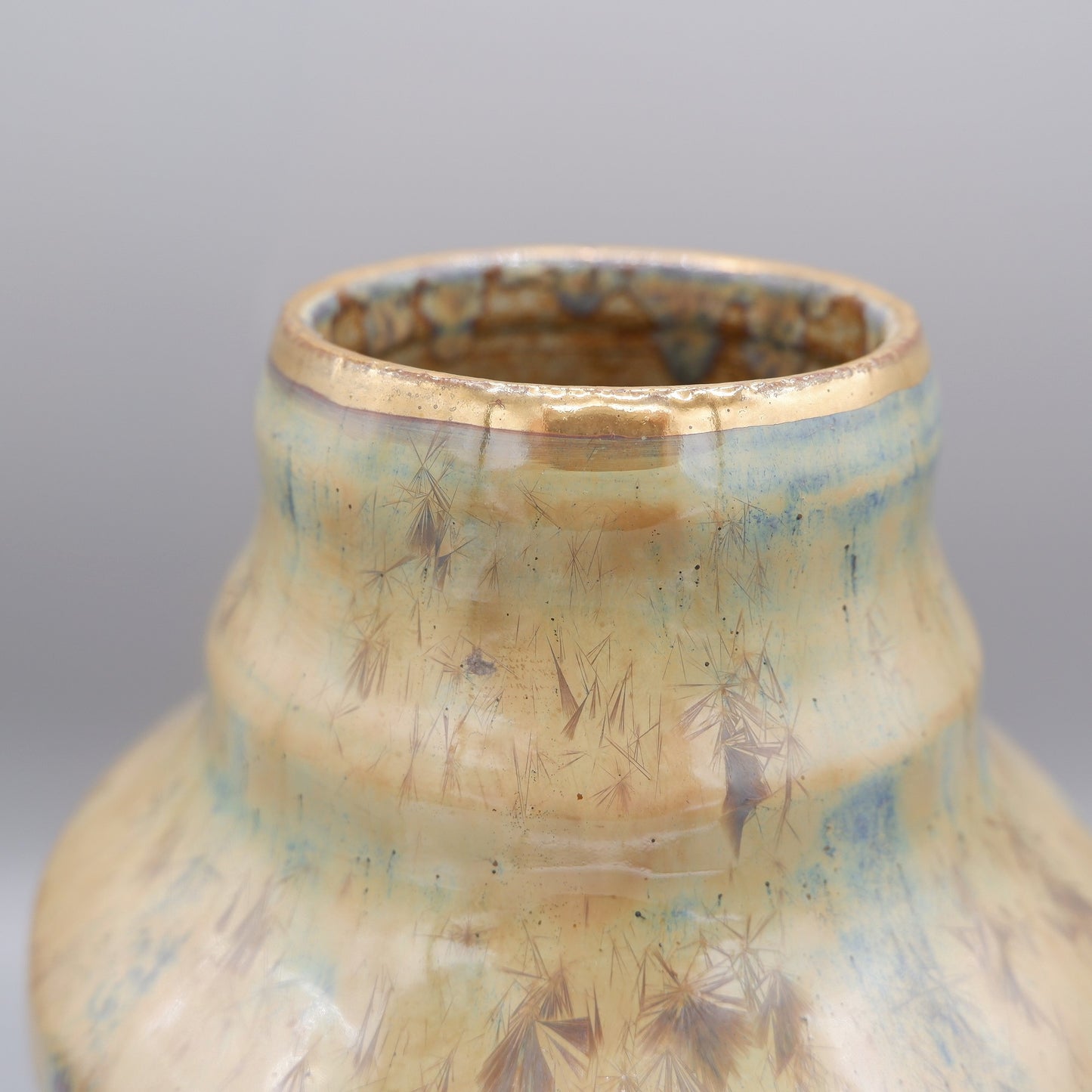 Gold Series: Vase 3